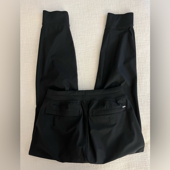 Vuori Joggers - Picture 4 of 4